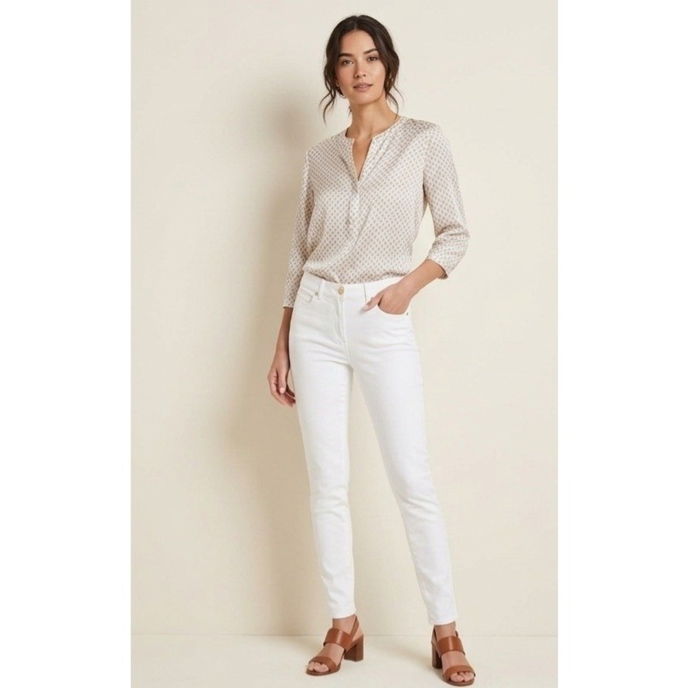 J.McLaughlin White Denim Slim Cigarette Pant Size‎ 4 Quiet Luxury Coastal Chic